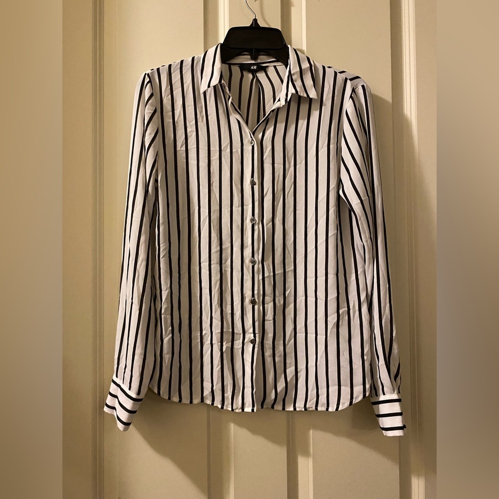 Womens H & M  Black and White Striped Shirt size small